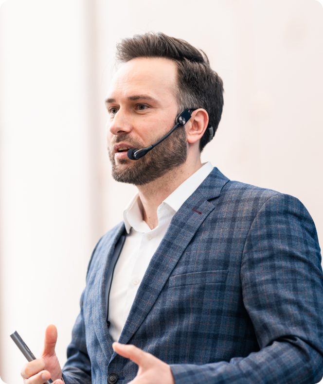 Рос Куринко, д.э.н. — Основатель и ведущий наставник