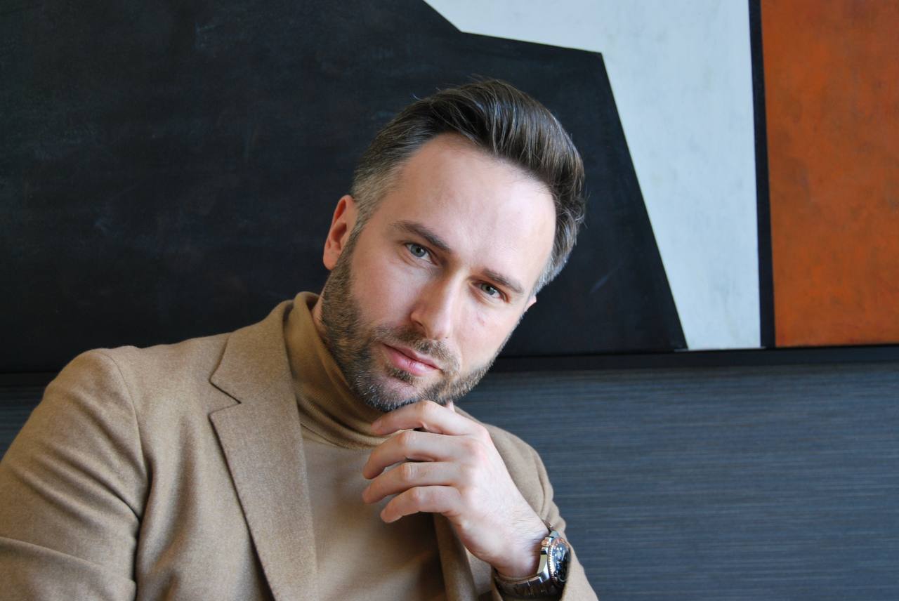 Dr. Ross Kurinko — Founder and Lead Mentor, London Reporting Academy